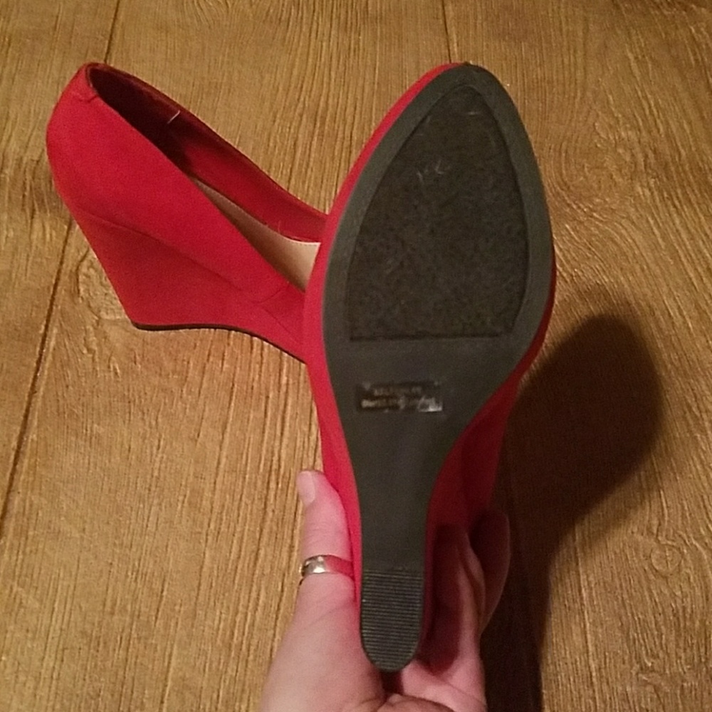 Red wedges - Picture 2 of 6